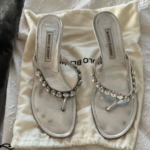 MANOLO BLAHNIK JEWELED SILVER SANDALS 40 9.5, 10, large stones, kitten heels